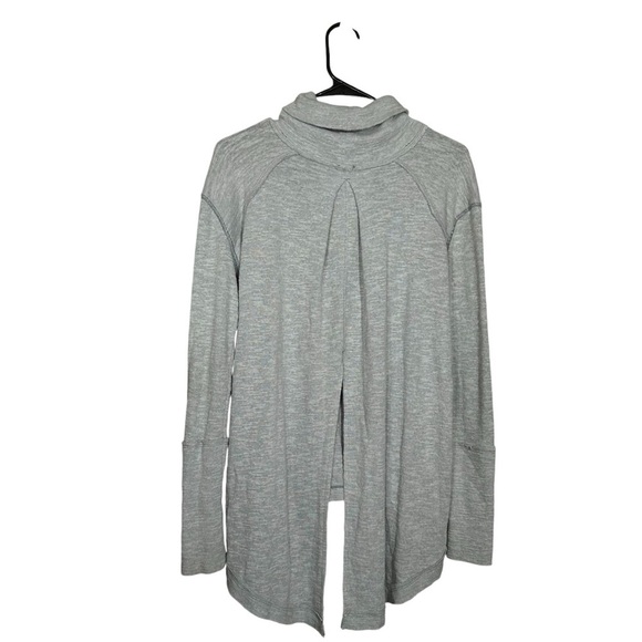 Free People We The Free Split Back Turtle Neck Size XS - Picture 3 of 6